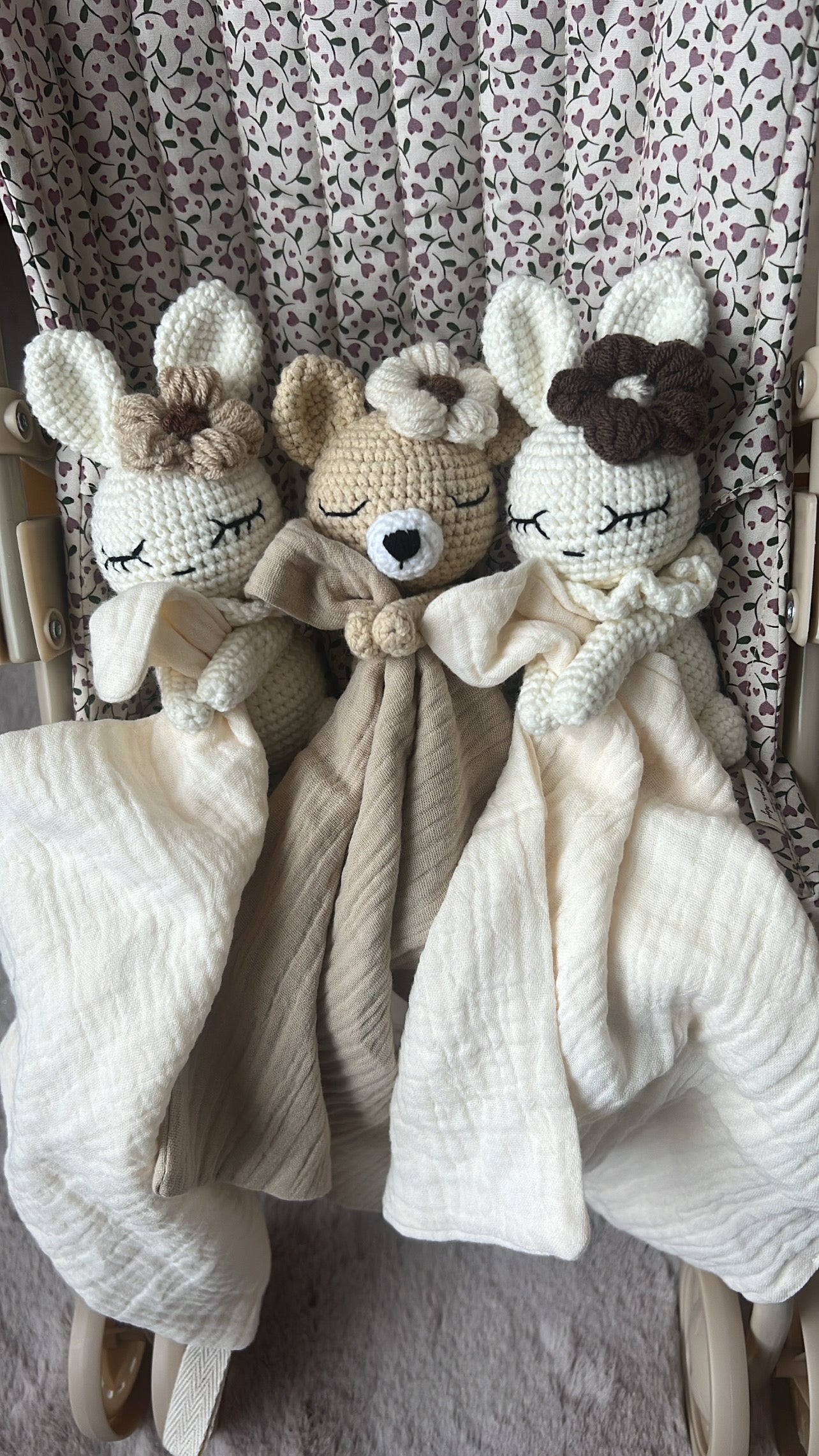 Doudou lapin en crochet